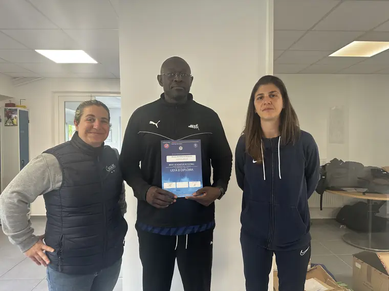 Presentation of the UEFA B football coaching certificate